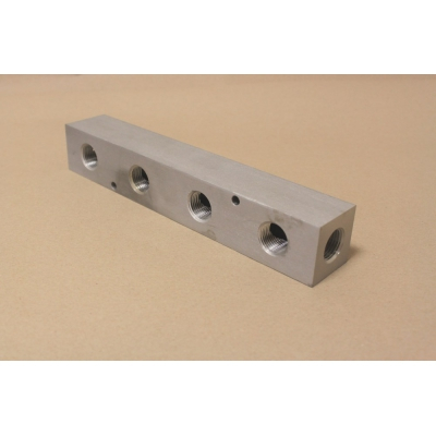 RAMPE INOX 4 SORTIES 2 ENTREES SORTIES ET ENTREES EN F1/2-1